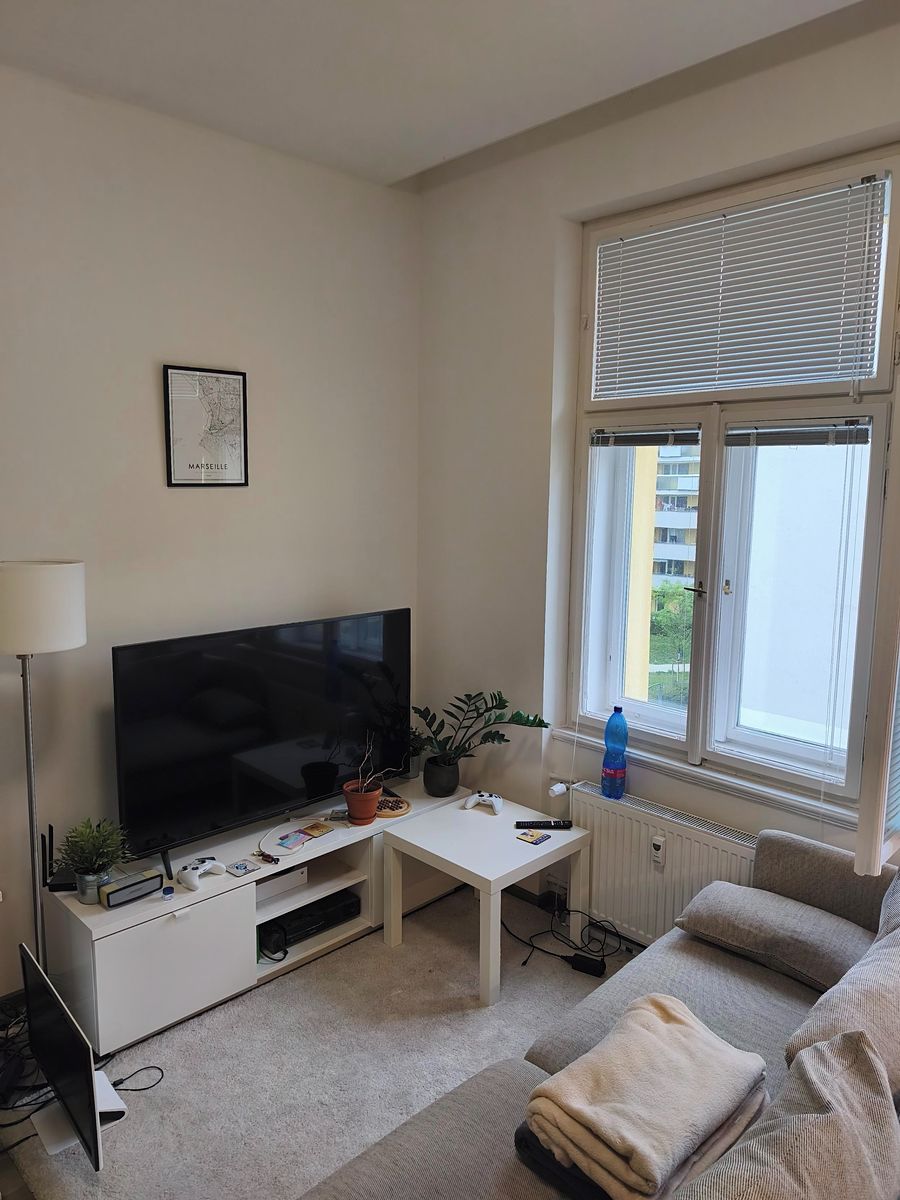 Pronájem bytu 2+kk 39 m² – fotografie 2