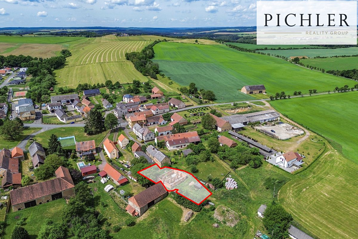 Prodej rodinného domu 194 m², pozemek 939 m² – fotografie 3