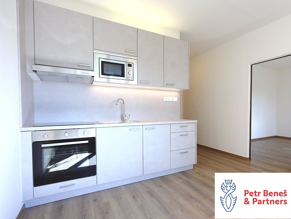 Pronájem bytu 2+kk 36 m² – fotografie 2