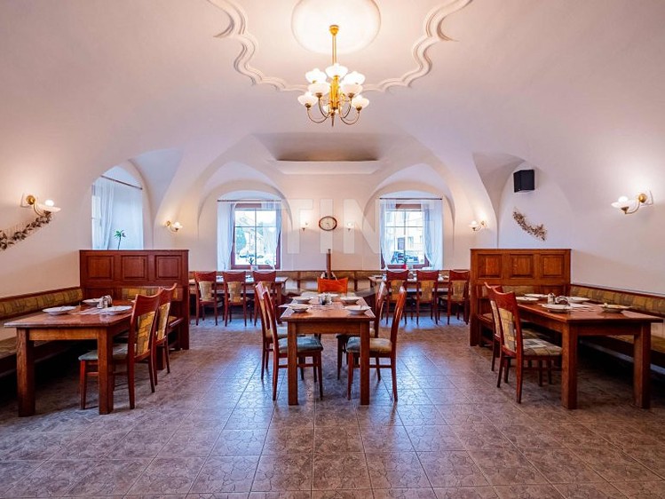 Комерційне приміщення на продаж, 500 м² (10 з 20)