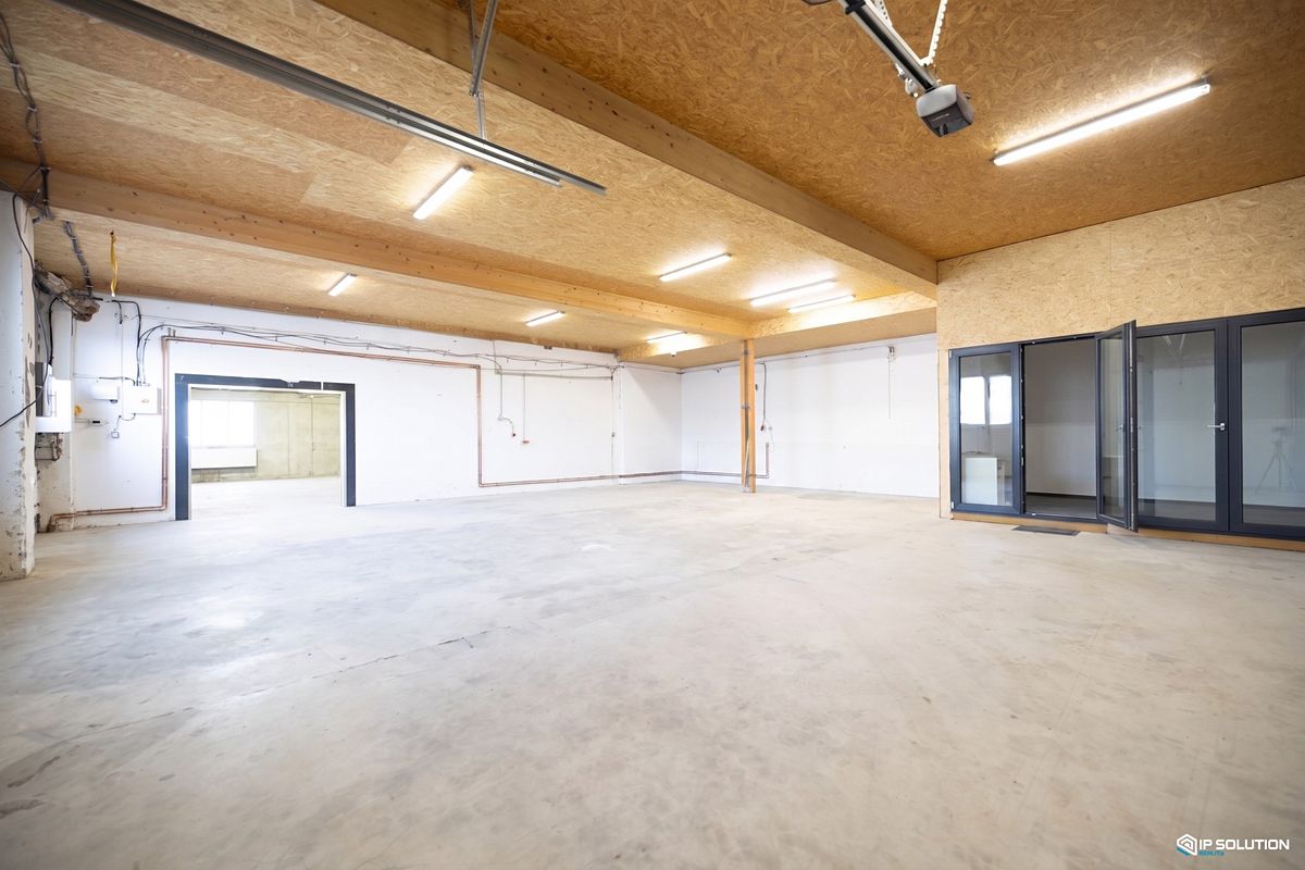Pronájem skladového prostoru 148 m²