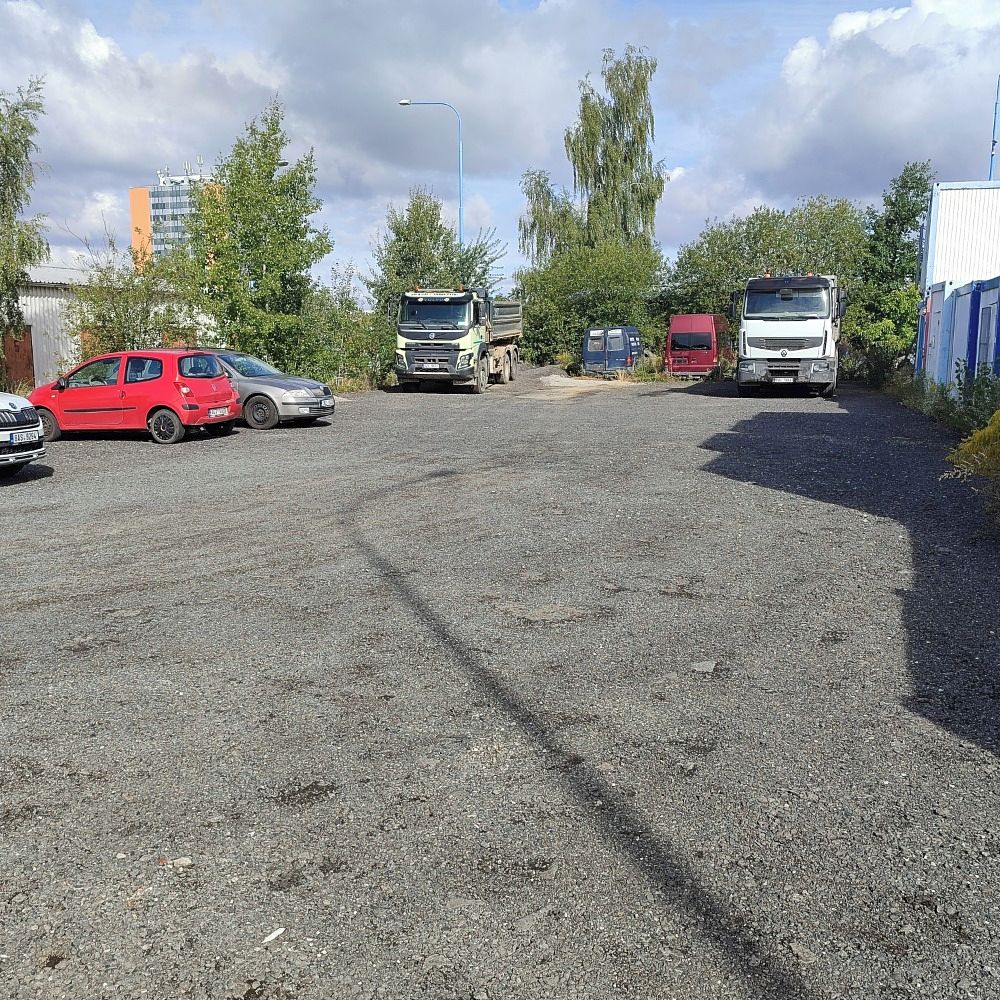 Pronájem komerčního pozemku 400 m² – fotografie 2