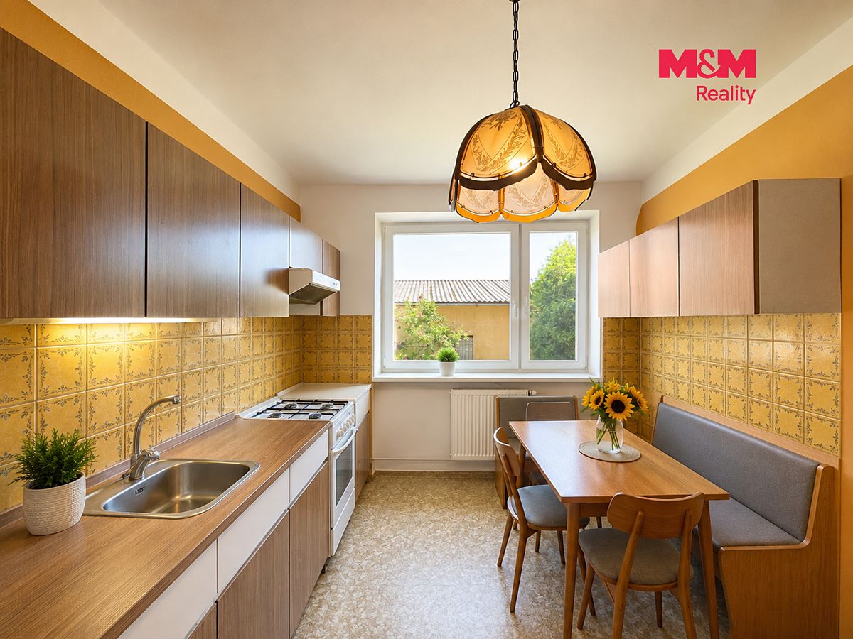 Prodej rodinného domu 220 m², pozemek 967 m² – fotografie 4