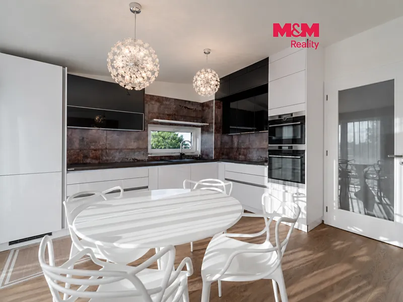 Prodej bytu 5+kk, 112 m², Ořech, ul. Karlštejnská, terasa