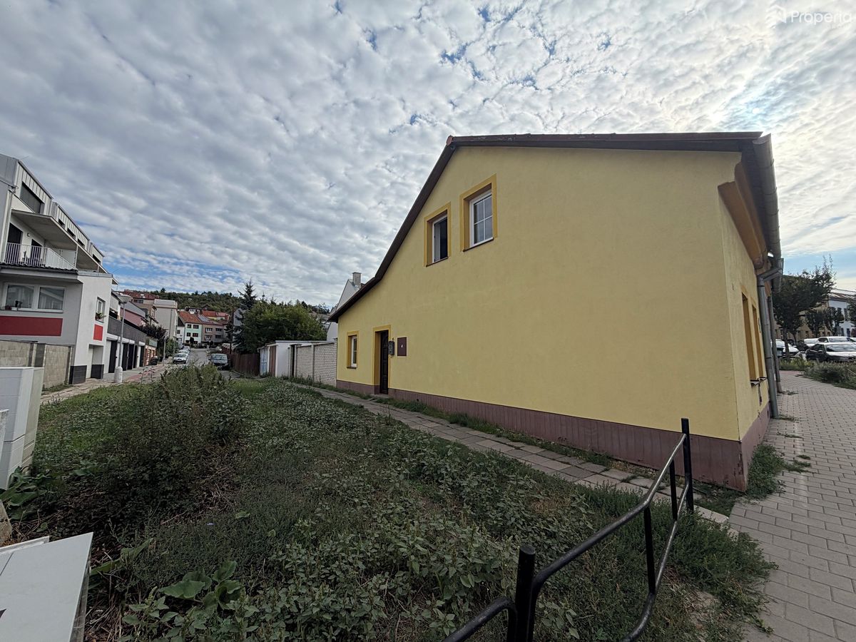 Pronájem rodinného domu 104 m², pozemek 215 m²