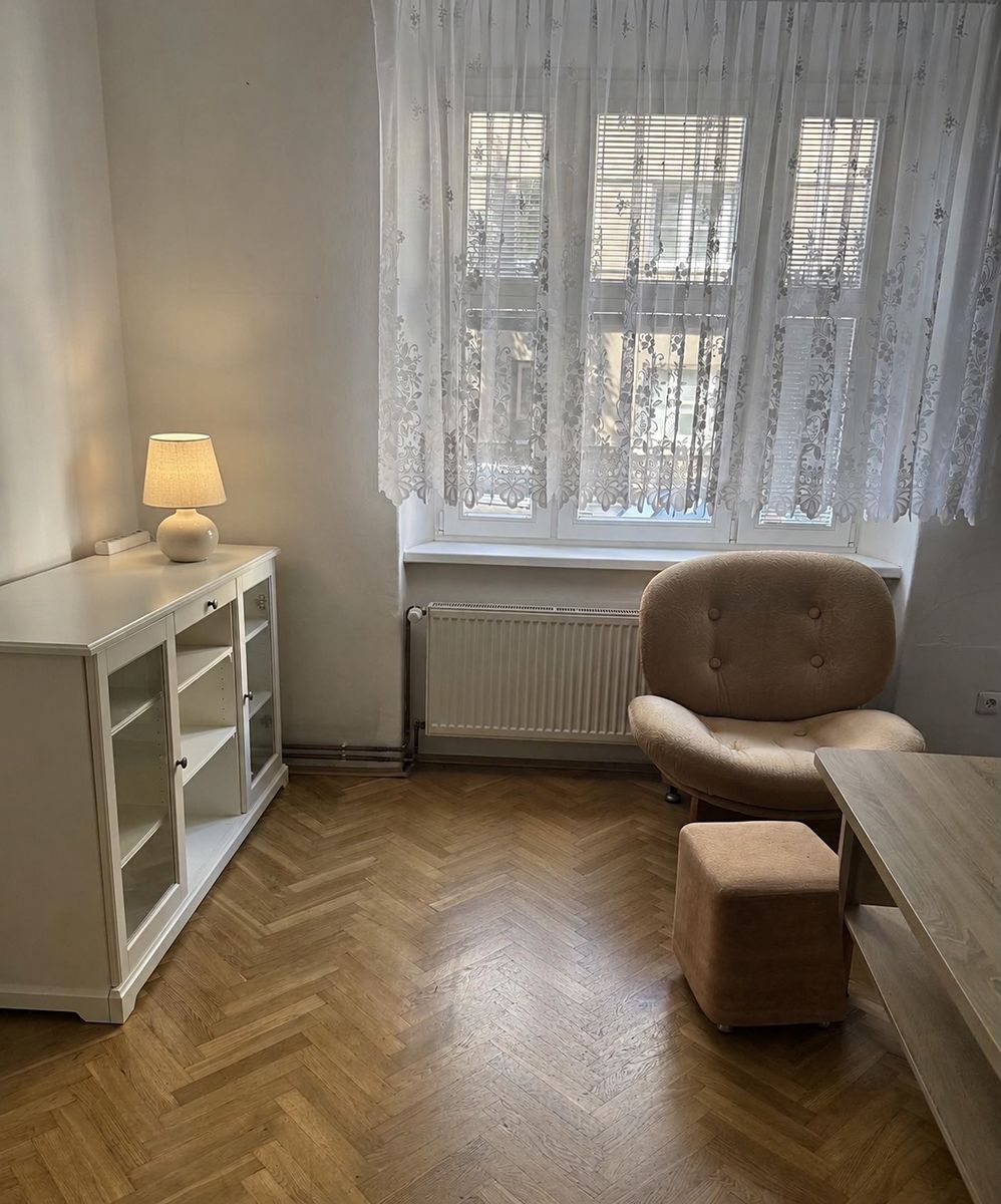 Pronájem bytu 2+kk 46 m² – fotografie 3