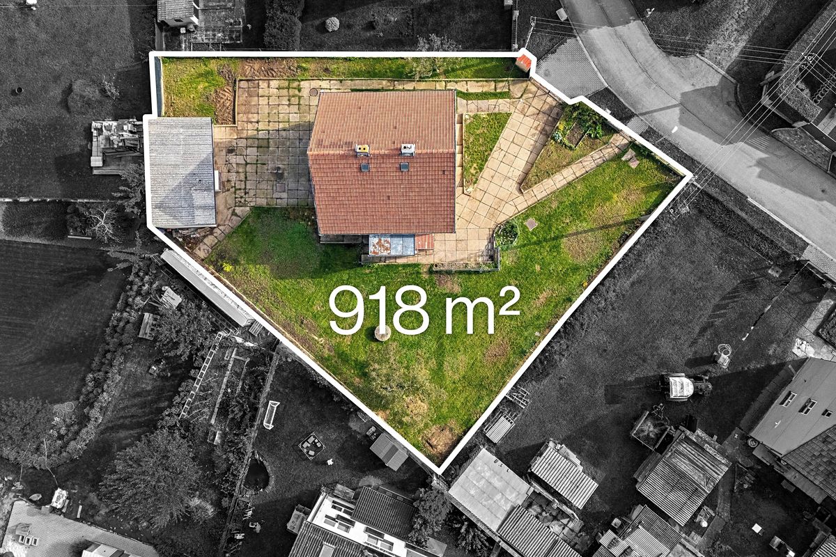 Prodej rodinného domu 229 m², pozemek 918 m²