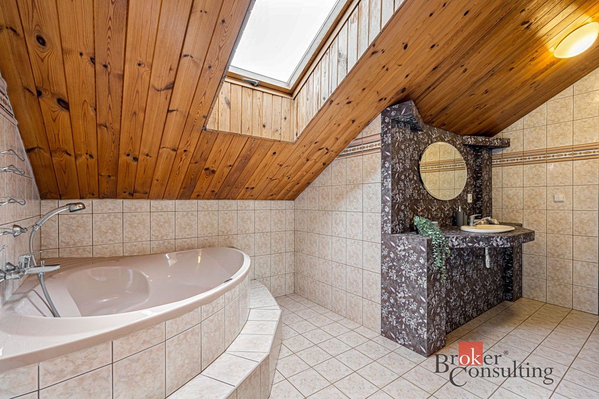Prodej vily 450 m², pozemek 5026 m² – fotografie 5