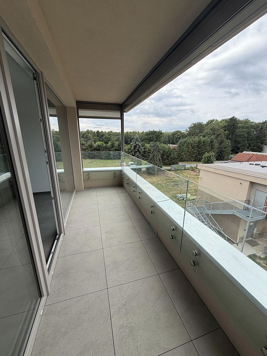 Pronájem bytu 4+kk 86 m² – fotografie 4