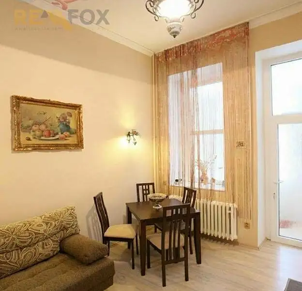 Pronájem bytu 1+1 53 m², Praha – náhled fotky 2