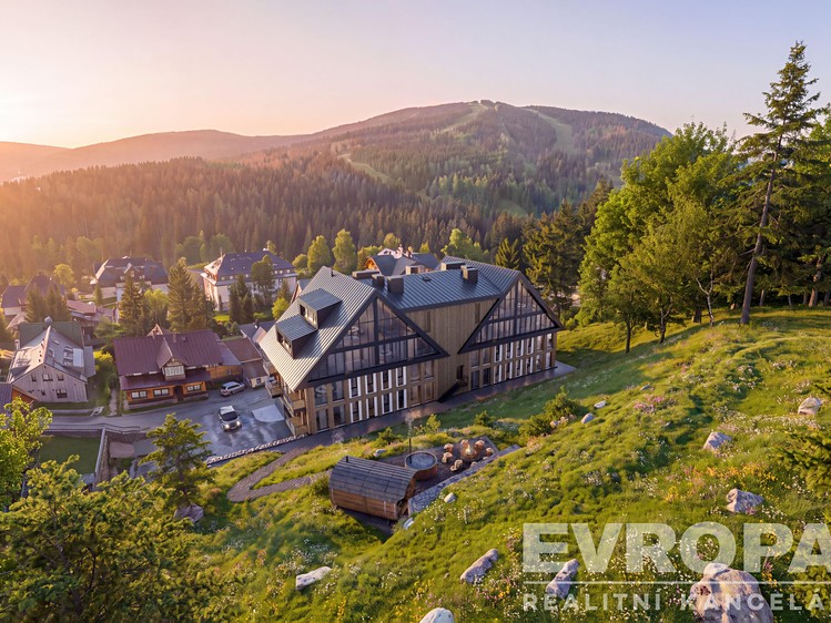 Квартира 4+kk на продаж, 196 м² (4 з 27)