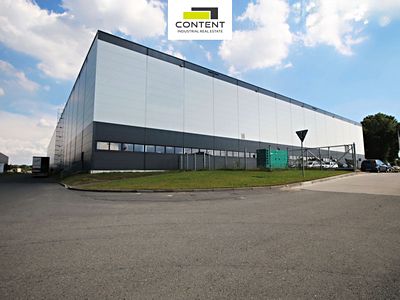 Pronájem skladového prostoru 7325 m²