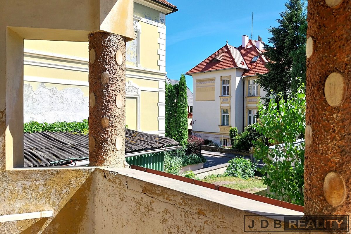 Prodej rodinného domu 266 m², pozemek 719 m² – fotografie 4