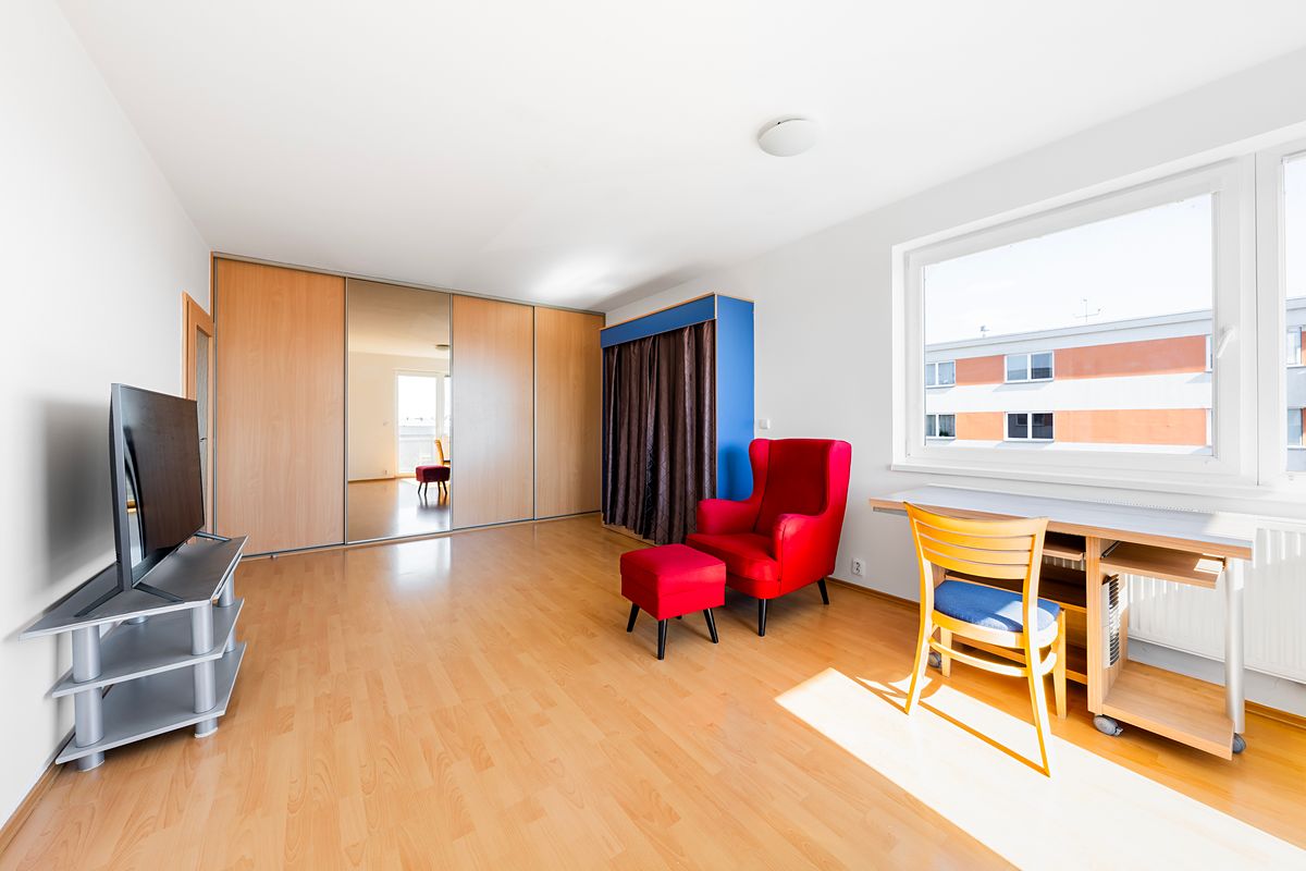Pronájem bytu 1+kk 42 m² – fotografie 4