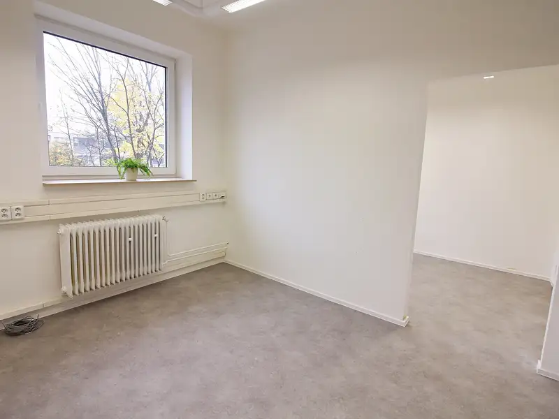 Pronájem kanceláře 10 m², Chrudim – náhled fotky 2