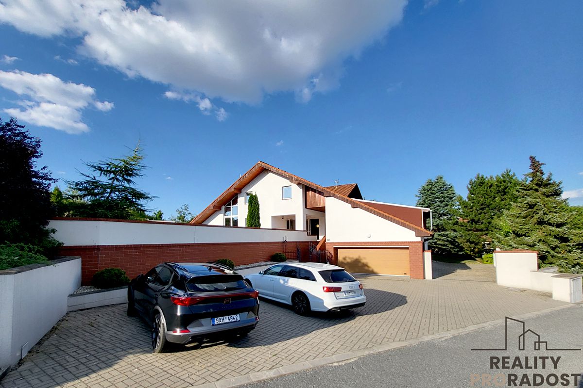 Prodej rodinného domu 267 m², pozemek 1999 m² – fotografie 2