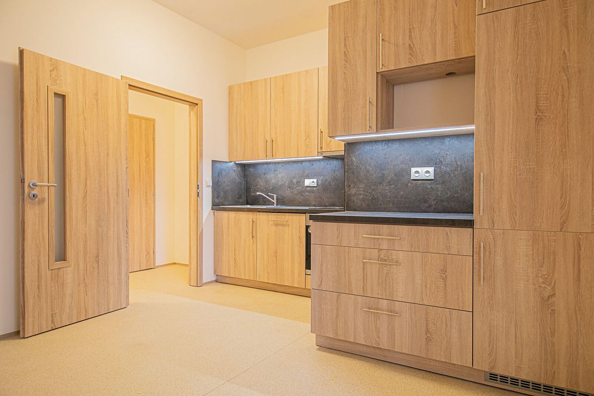 Pronájem bytu 3+1 70 m² – fotografie 2