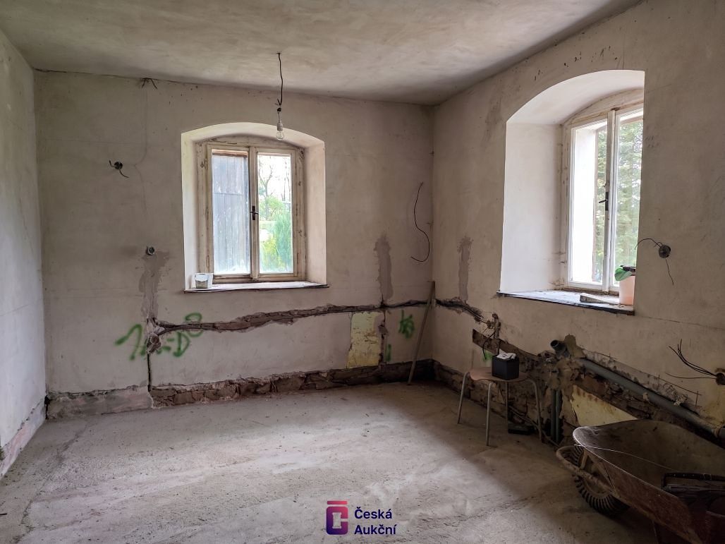 Prodej rodinného domu 293 m², pozemek 484 m² – fotografie 5