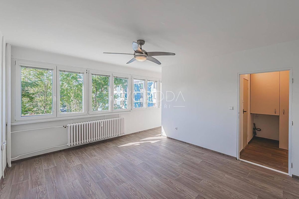 Pronájem bytu 1+kk 27 m² – fotografie 2