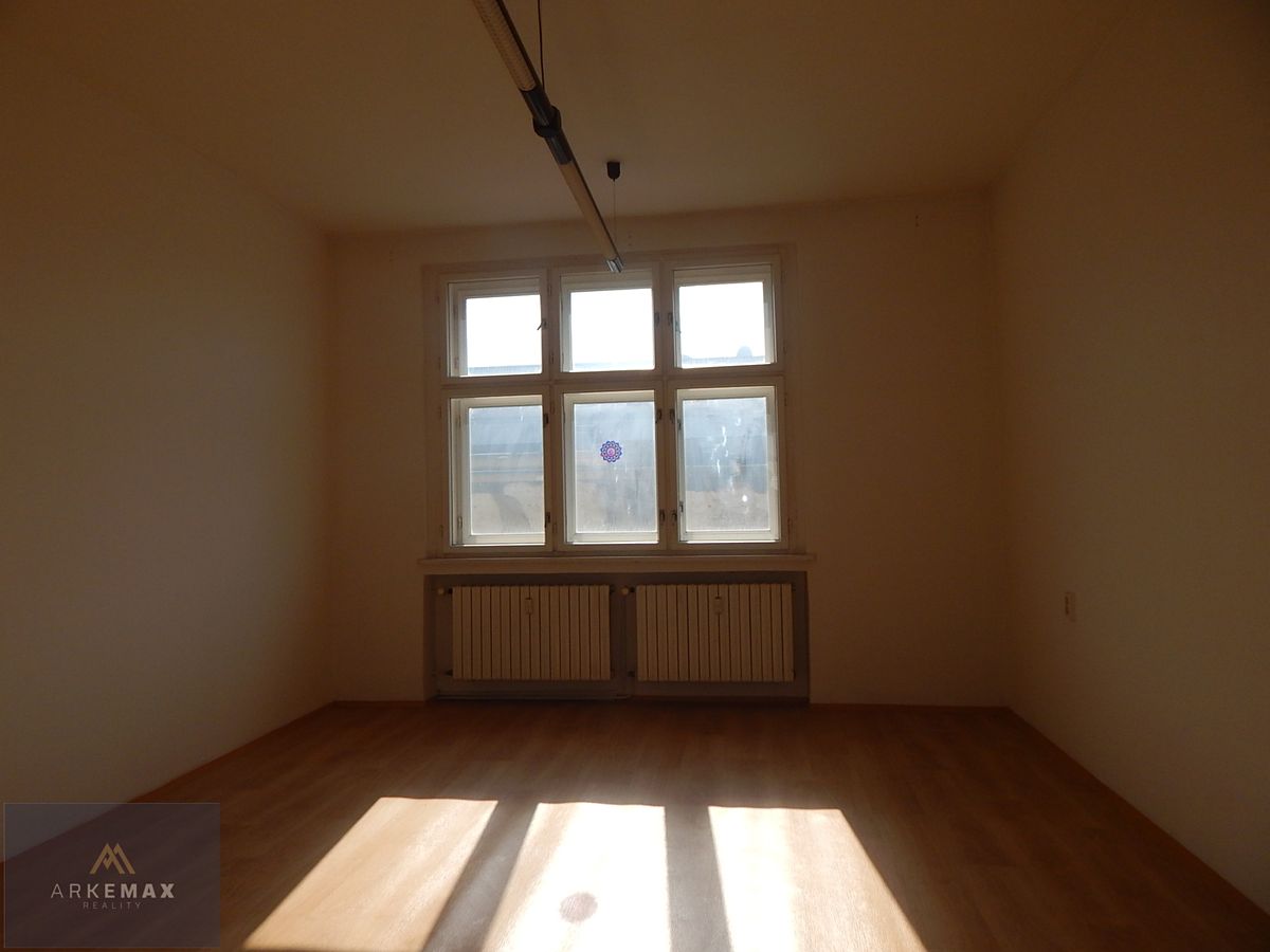 Pronájem kanceláře 56 m² – fotografie 5