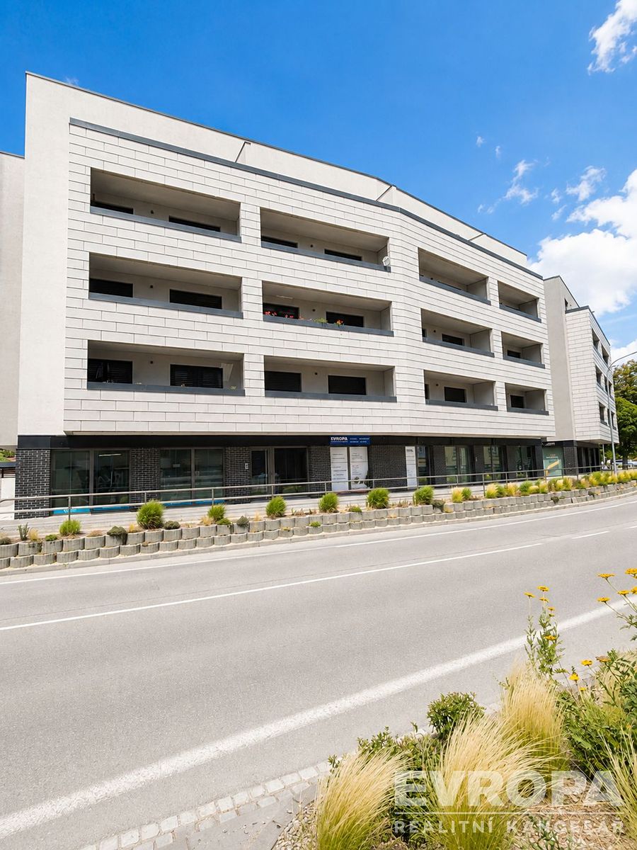 Pronájem bytu 2+kk 35 m² – fotografie 2