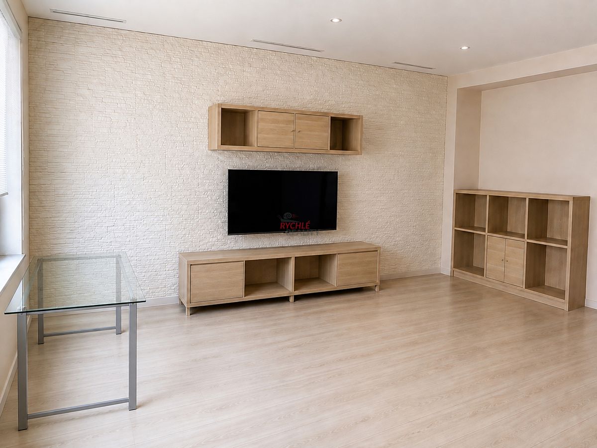 Pronájem bytu 2+kk 51 m² – fotografie 2