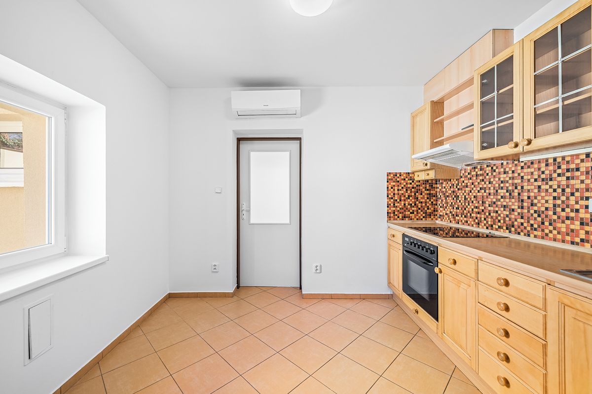 Prodej rodinného domu 130 m², pozemek 251 m² – fotografie 4