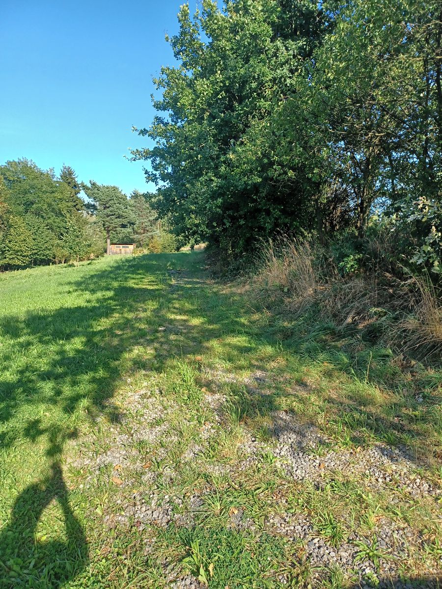 Prodej stavebního pozemku 2057 m² – fotografie 2