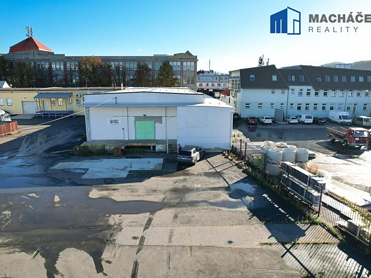 Комерційне приміщення на продаж, 892 м² (25 з 30)