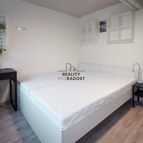 Pronájem bytu 2+1 31 m² – fotografie 5