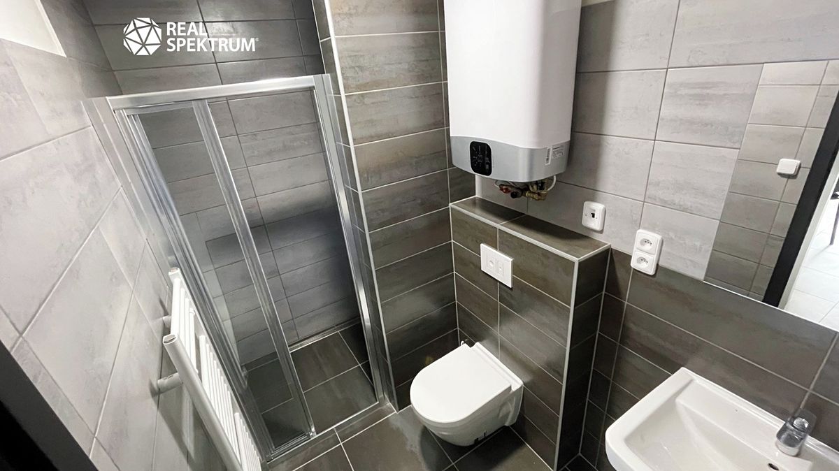 Pronájem kanceláře 24 m² – fotografie 2