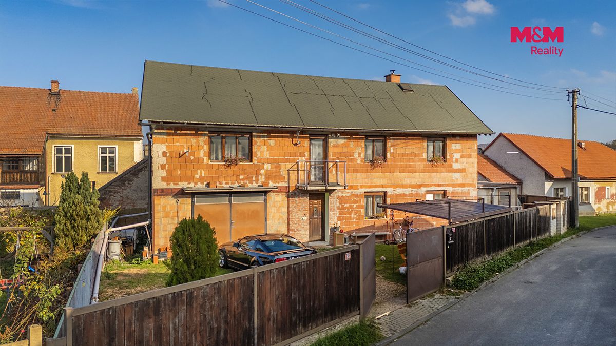 Prodej rodinného domu 110 m², pozemek 320 m² – fotografie 2