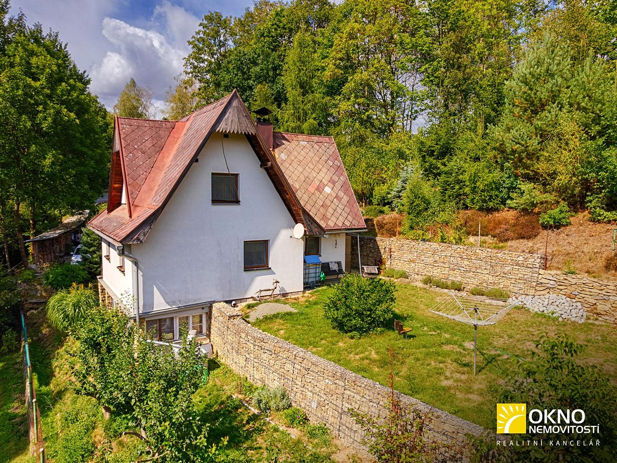 Prodej rodinného domu 100 m², pozemek 1072 m² – fotografie 3