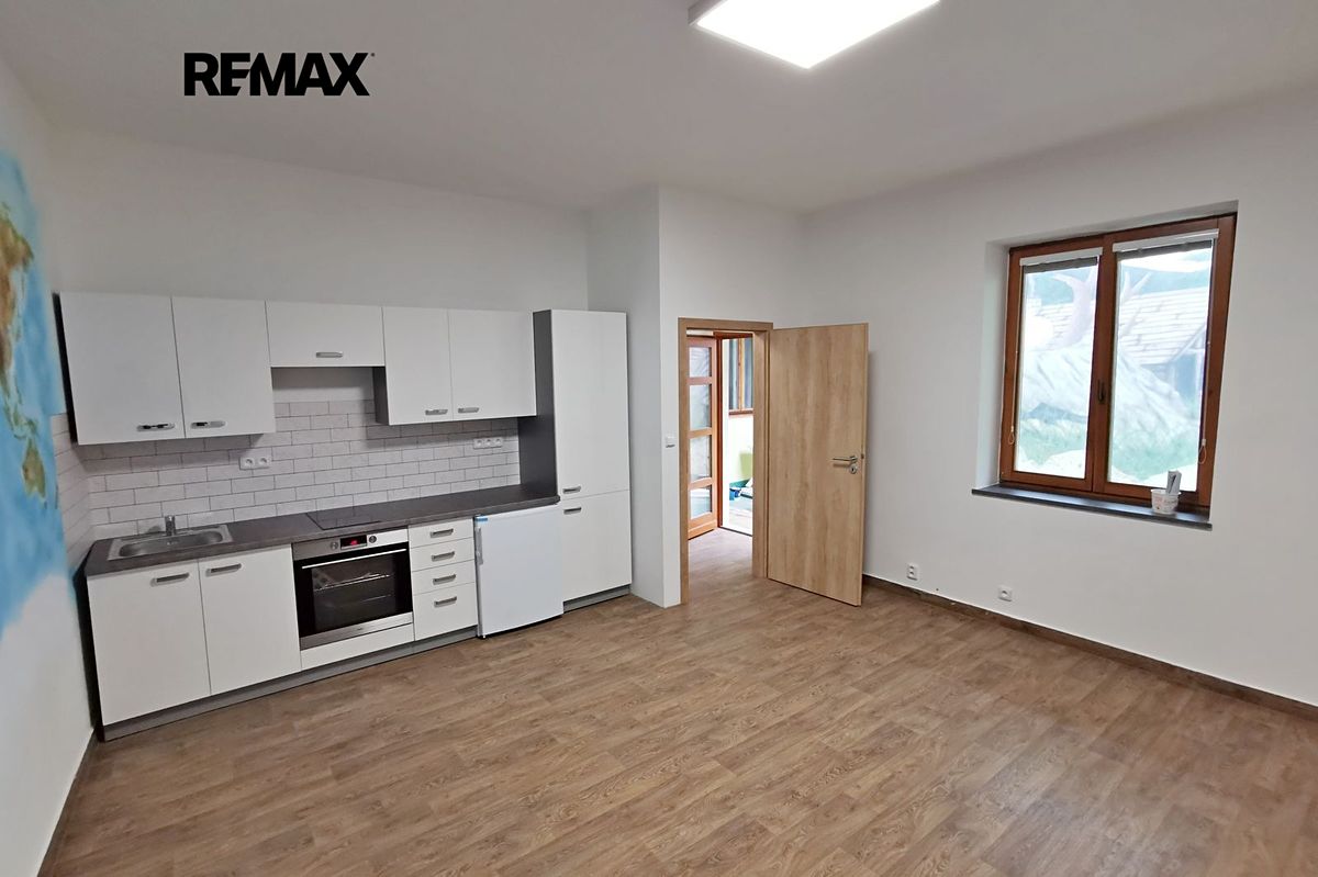 Pronájem bytu 1+kk 30 m²