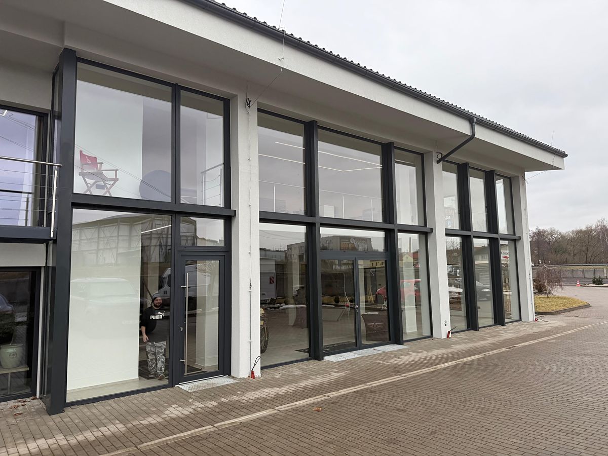Pronájem obchodního prostoru 666 m²
