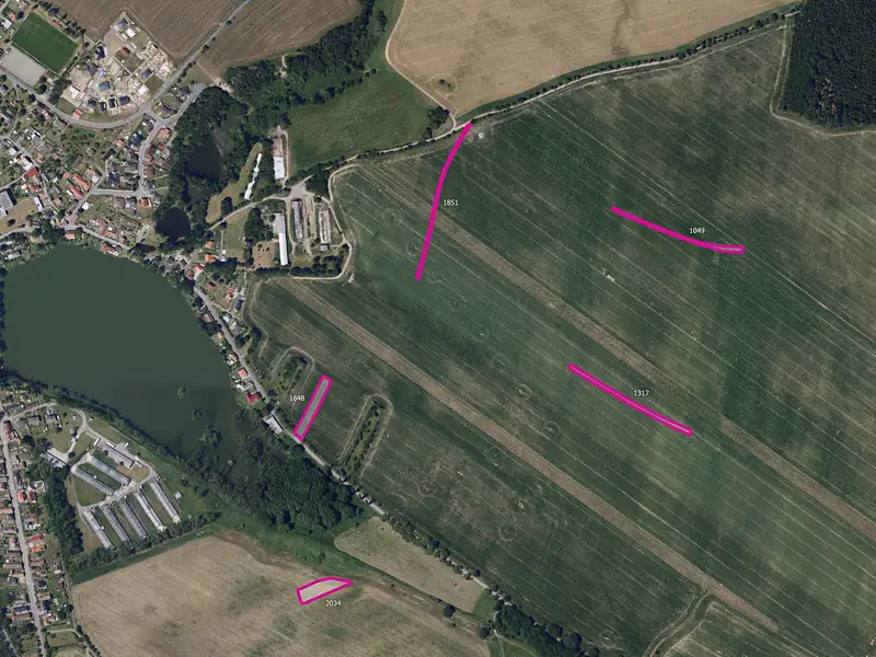 Prodej pole 5235 m², Habry – náhled fotky 1