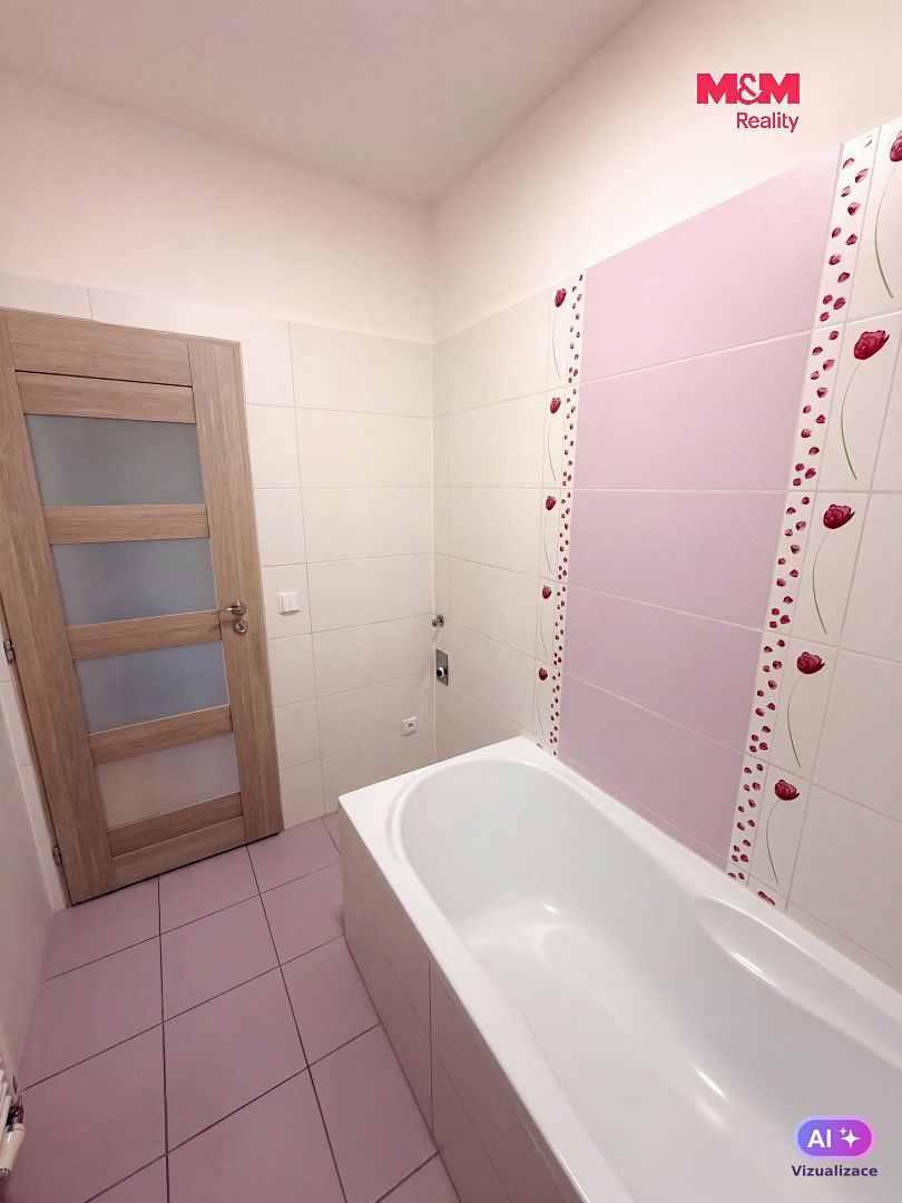Pronájem bytu 2+kk 50 m² – fotografie 4