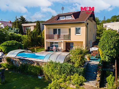 Prodej rodinného domu 218 m², pozemek 1134 m²