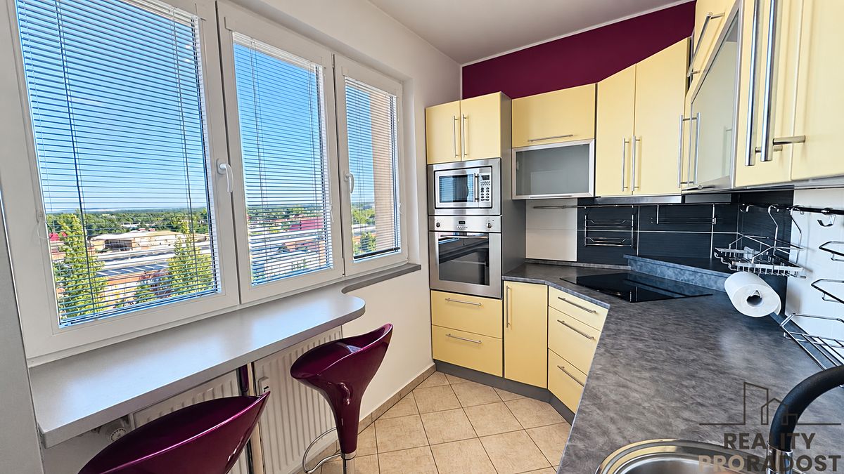 Pronájem bytu 3+1 52 m² – fotografie 2