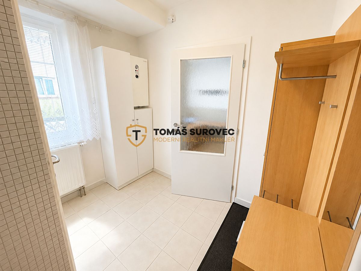 Pronájem bytu 2+kk 43 m² – fotografie 4