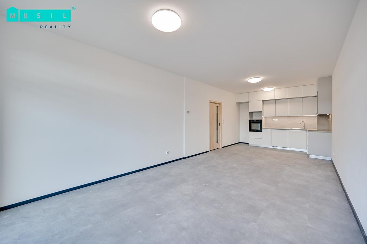 Pronájem bytu 2+kk 67 m² – fotografie 4
