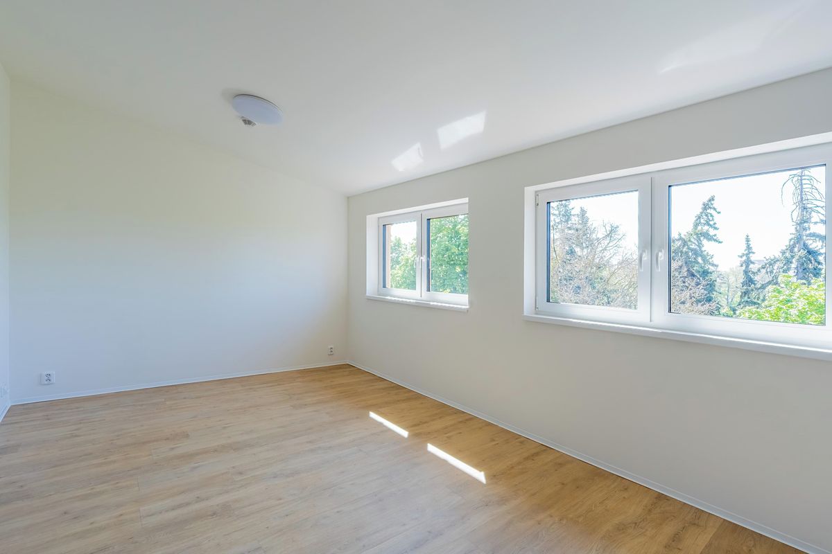 Pronájem bytu 2+kk 57 m² – fotografie 3