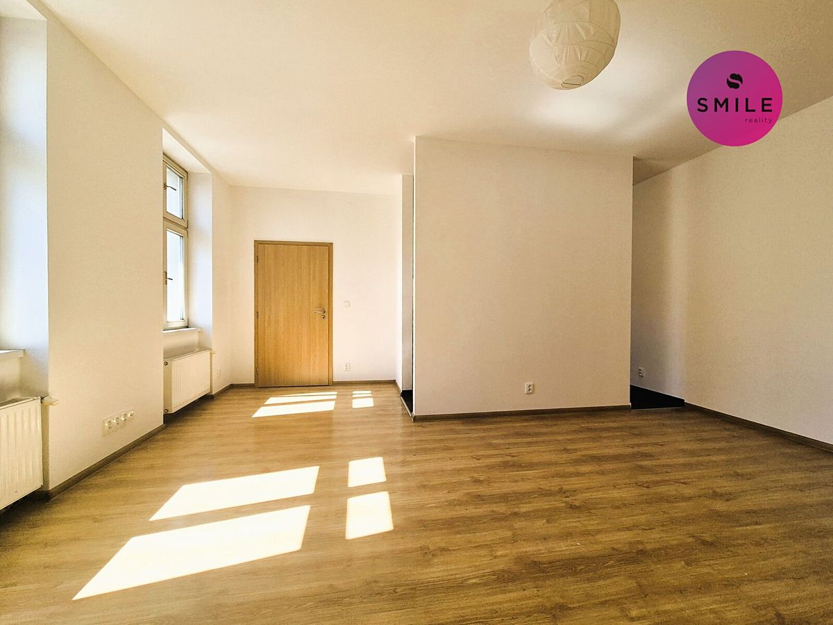 Pronájem bytu 4+kk 101 m² – fotografie 3