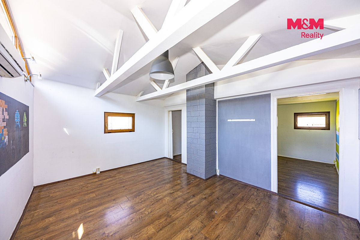 Prodej rodinného domu 170 m², pozemek 1774 m² – fotografie 3