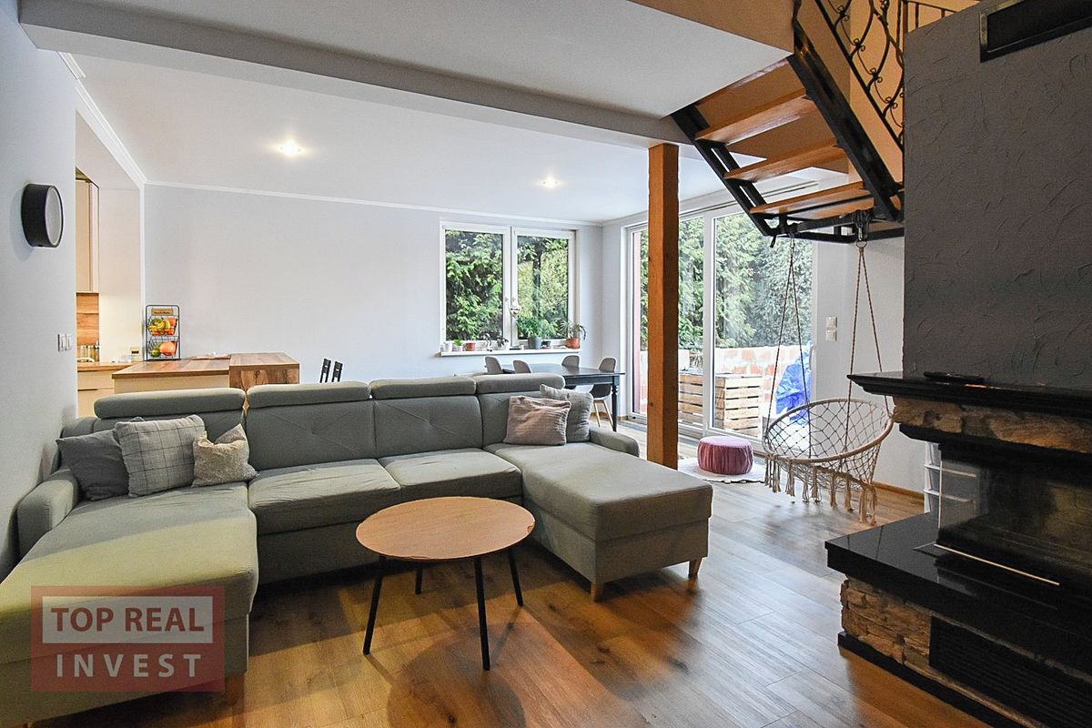 Prodej rodinného domu 238 m², pozemek 1069 m² – fotografie 4