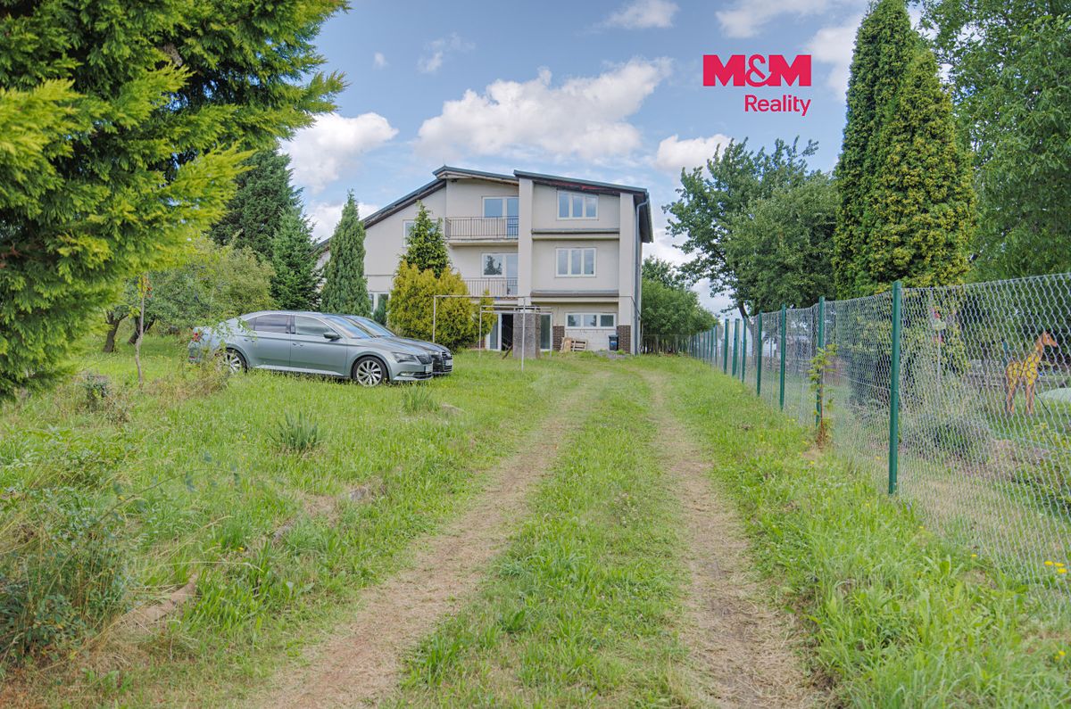 Prodej rodinného domu 350 m², pozemek 1435 m²