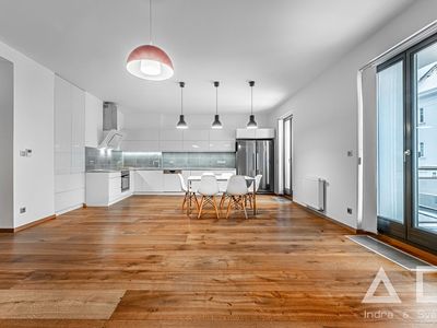 Pronájem bytu 3+kk 93 m²