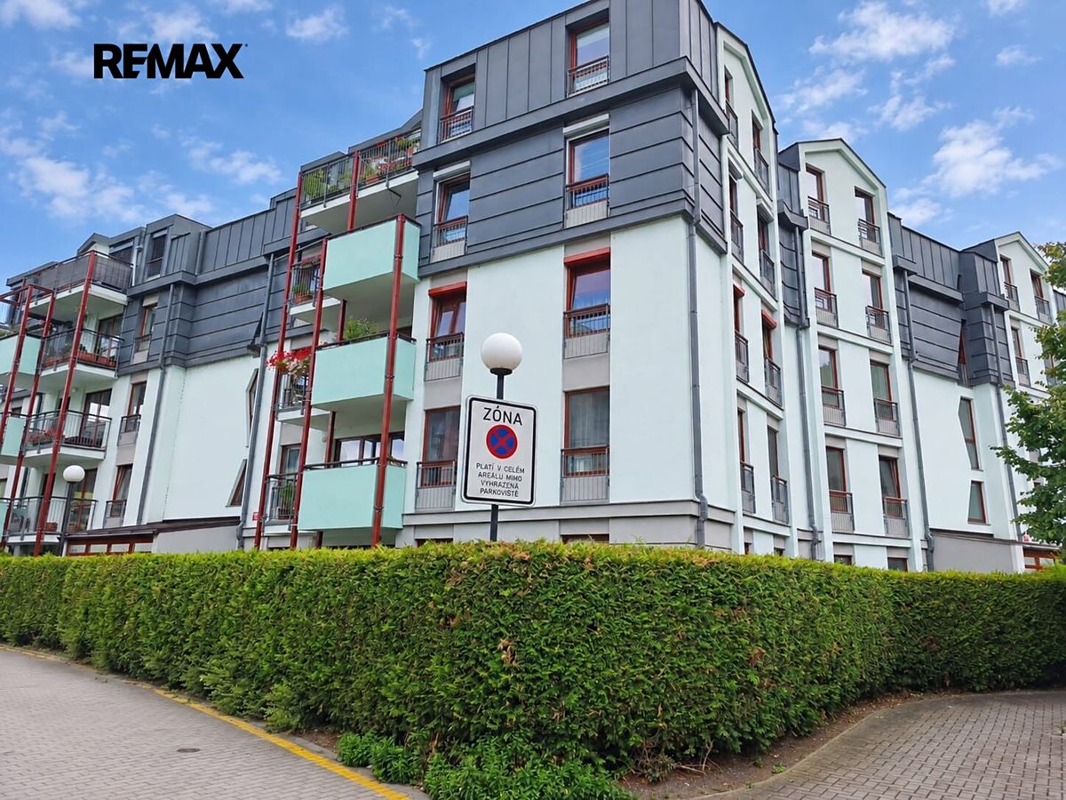 Pronájem bytu 1+kk 40 m², Praha – fotka 1 z 3
