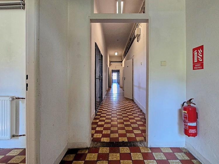 Pronájem komerčního prostoru, 280 m² (4 z 23)