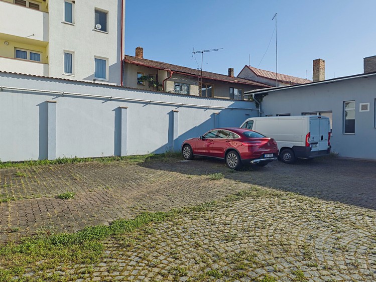 Pronájem komerčního prostoru, 1 100 m² (10 z 23)